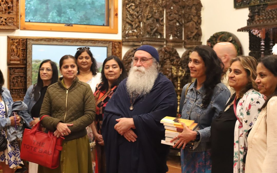 Prabhuji and his congregation devotees