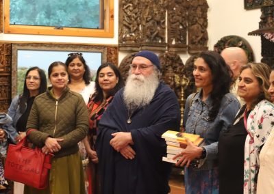 Prabhuji and his congregation devotees